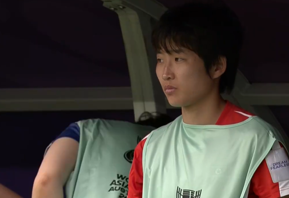 欧冠比分-3-0！恭喜中国女足，亚洲杯坐收渔翁之利，赢4-0=升到小组第1名